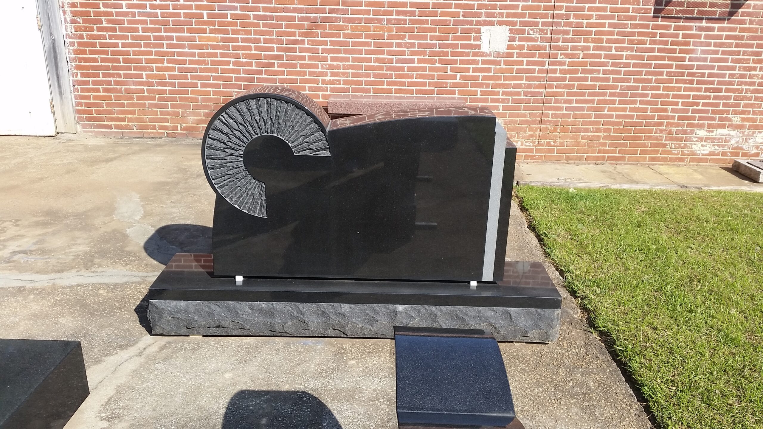 black granite grave maker