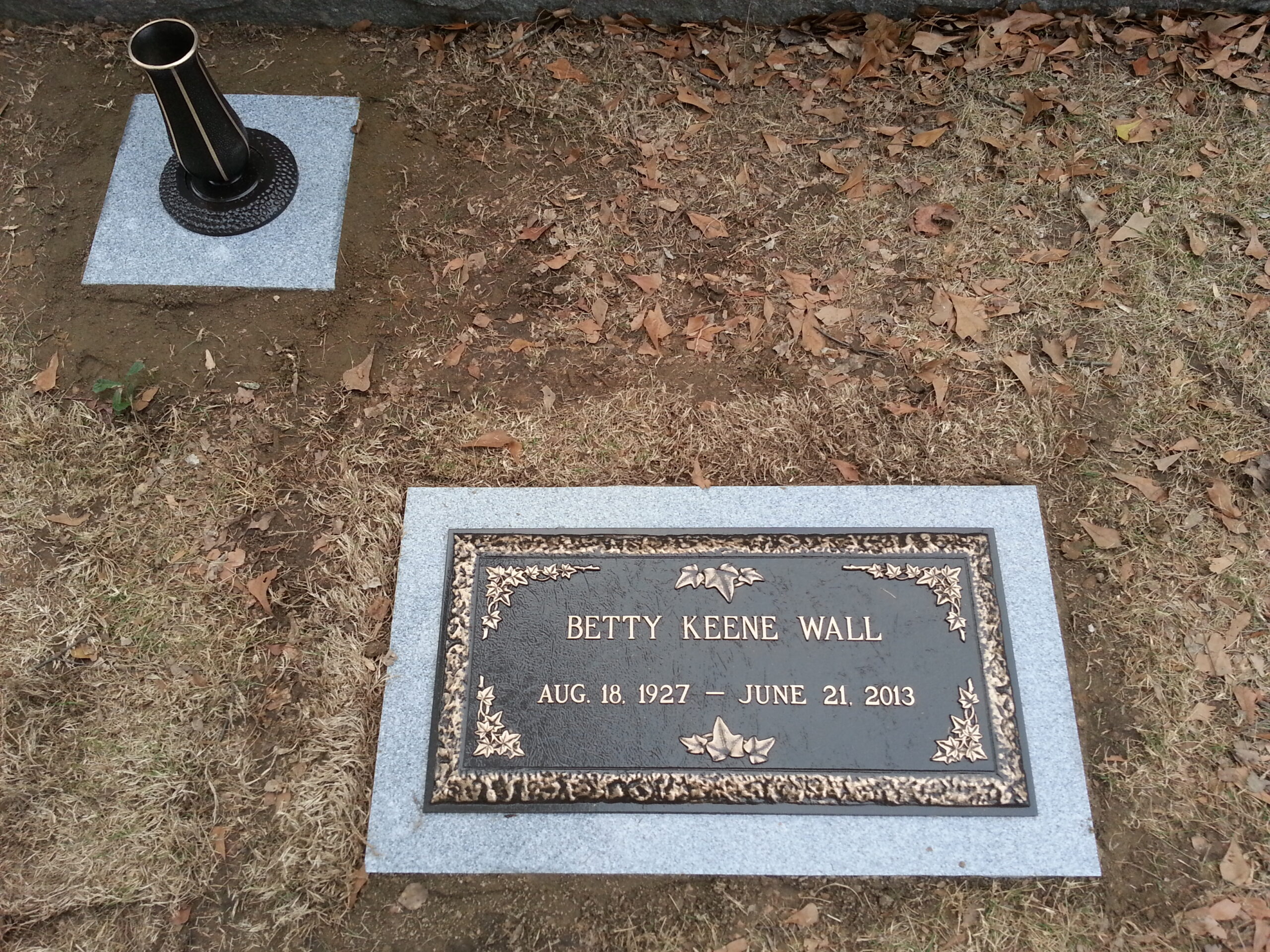 20161223_171034 bronze flat headstone