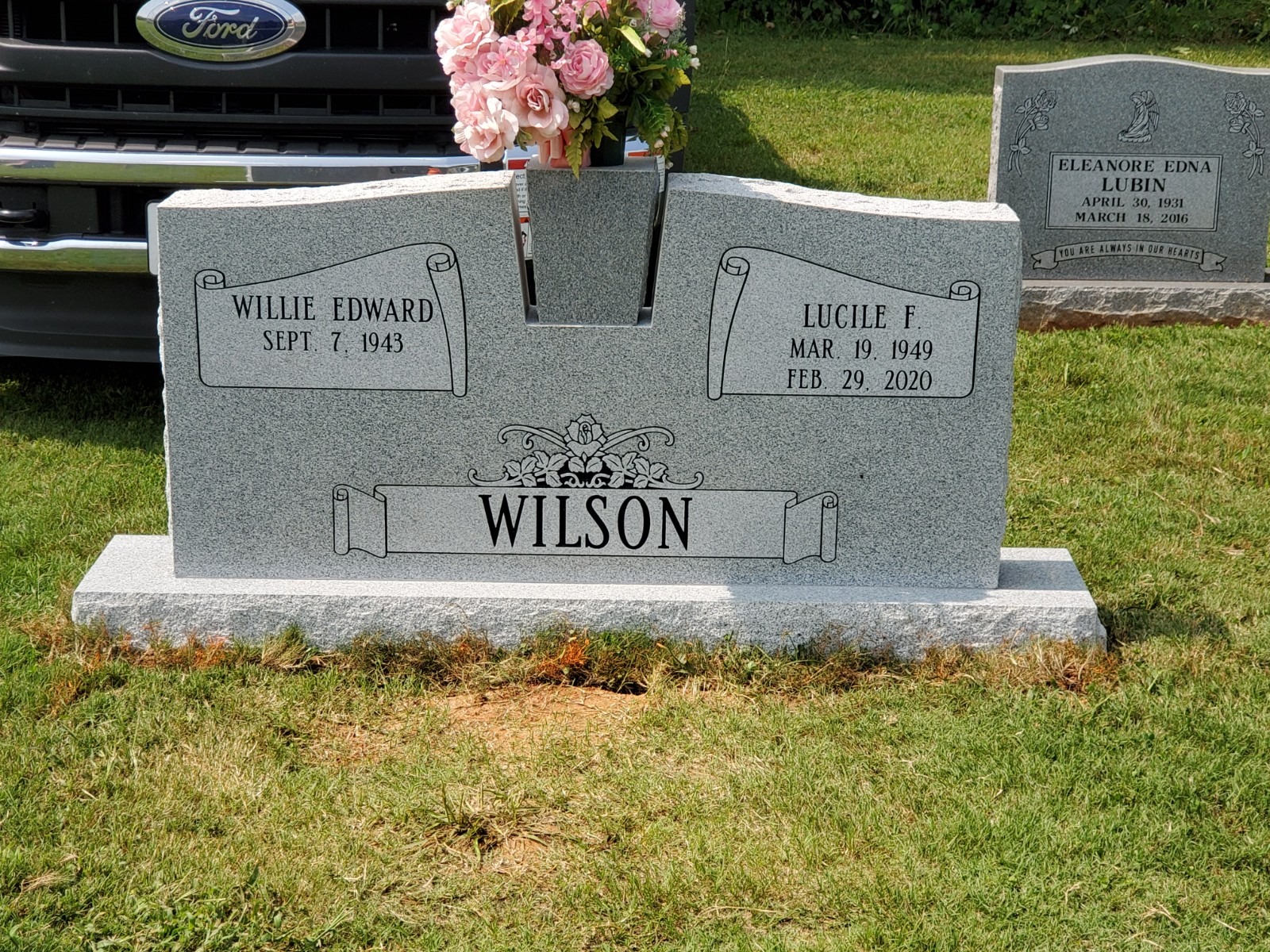 companion monument with vase